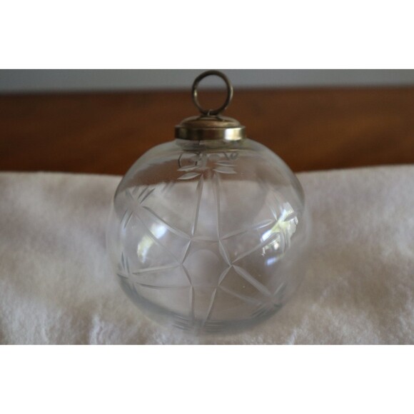 Vintage Large Clear Etched Glass Star Christmas Ornament Kugel Style 4" Dia. - Picture 2 of 10